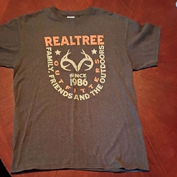 Realtree Brown Graphic T-Shirt - Size: Medium  (1075) - Picture 1 of 4